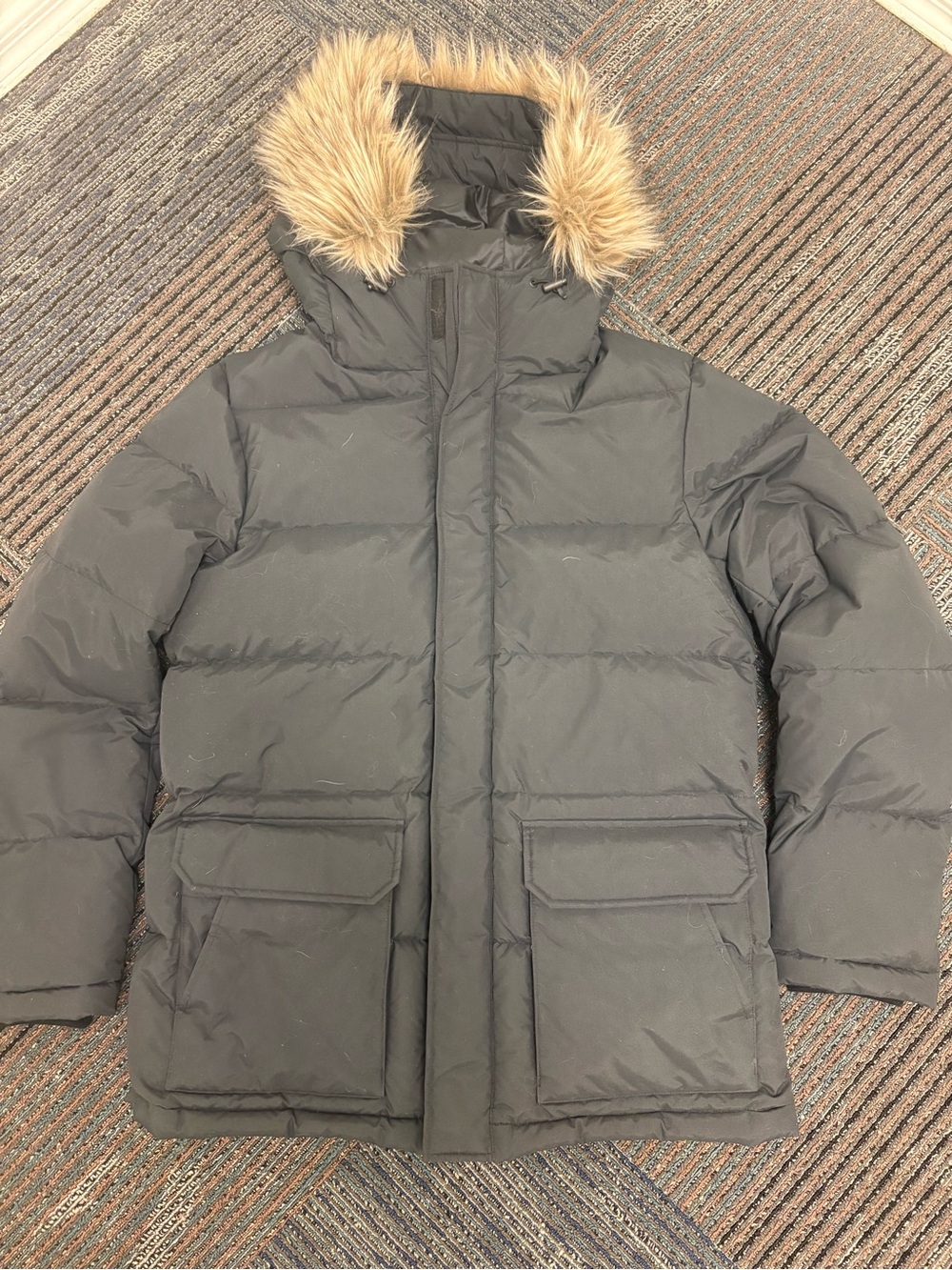 Uniqlo black Down Jacket Ulta warm Fur Hood Mens small Black